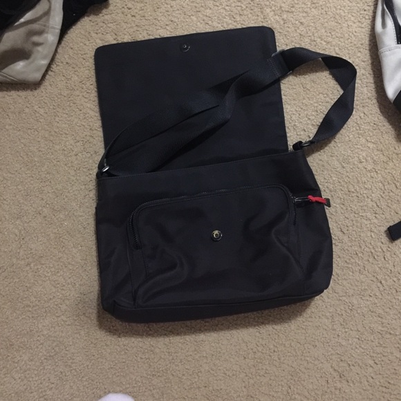Esprit black messenger bag - Picture 2 of 7
